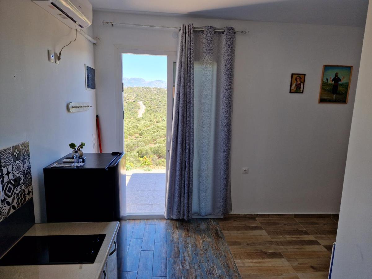 Hari Apartments Vathi, Agios Nikolaos Crete Exterior photo