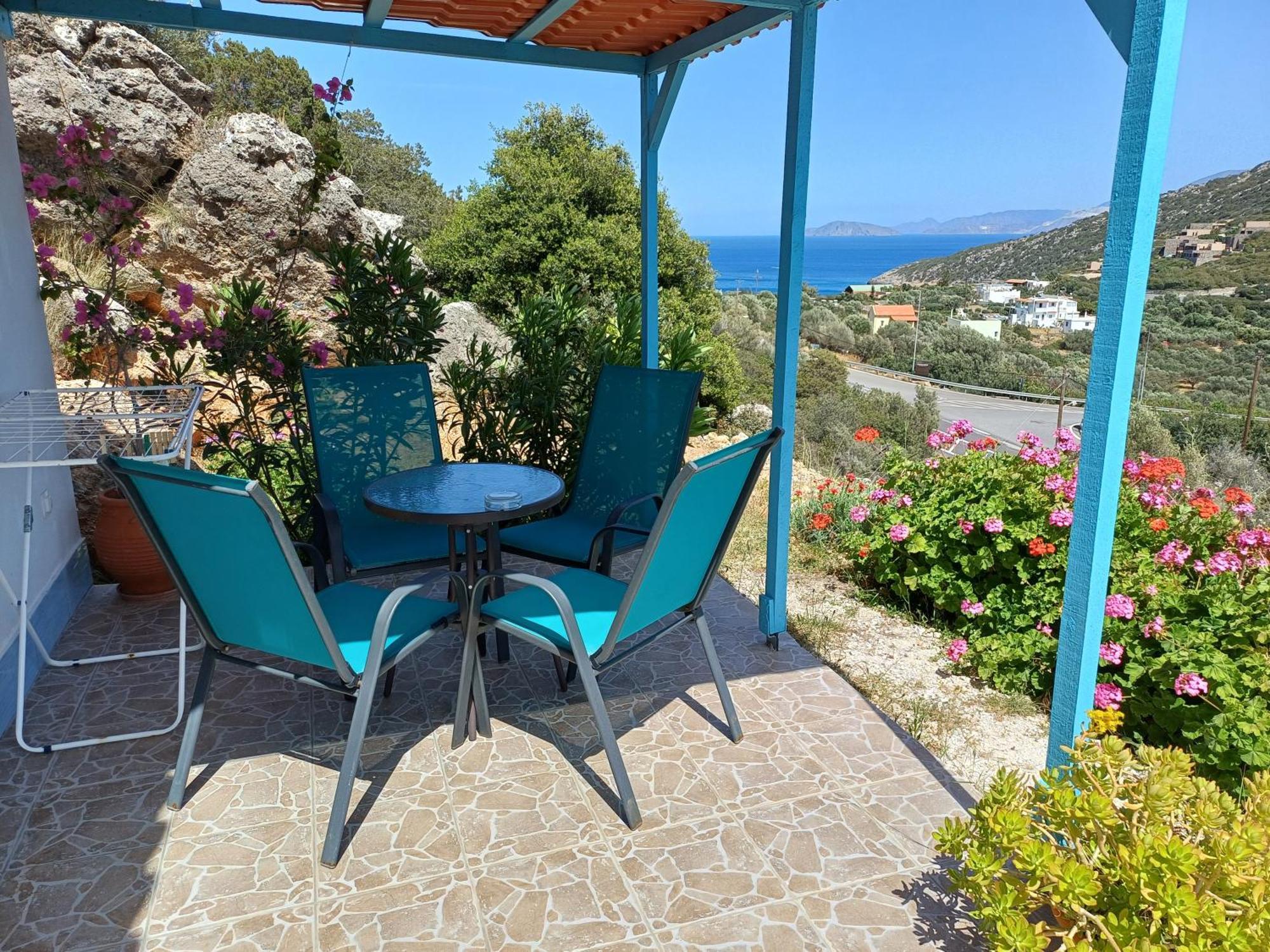 Hari Apartments Vathi, Agios Nikolaos Crete Exterior photo