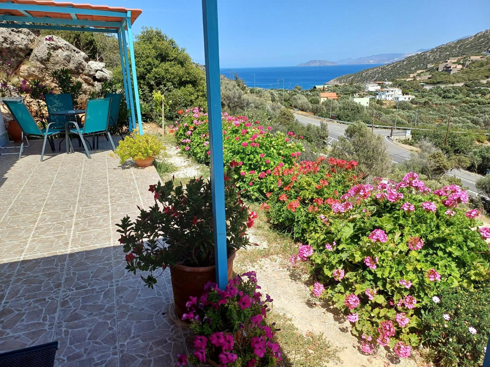Hari Apartments Vathi, Agios Nikolaos Crete Exterior photo